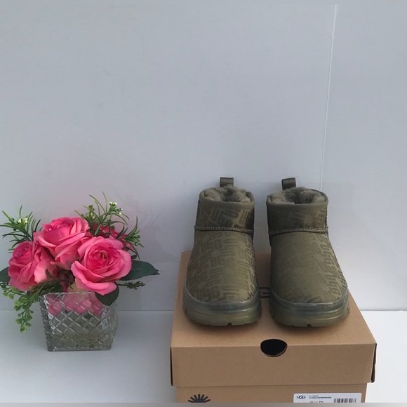 UGG Classic Ultra Mini Monogram - Picture 7 of 9